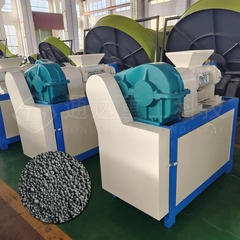 Granulateur à extrusion à double rouleau à haut niveau de sécurité pour les déchets de chats en argile bentonite 1 t/h